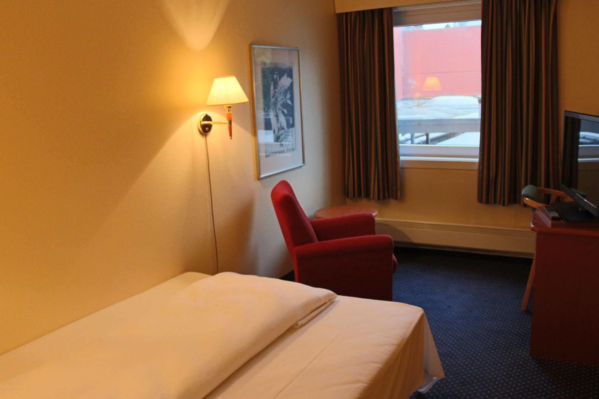 Thon Partner Hotel Backlund Levanger Bagian luar foto