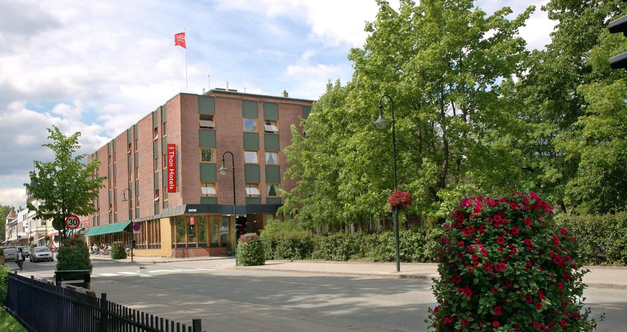 Thon Partner Hotel Backlund Levanger Bagian luar foto